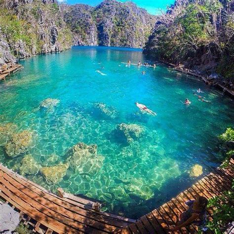 Kayangan Lake in Coron, Palawan, Philippines. : r/pics