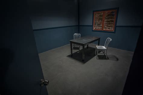 Interrogation Room Standing Set in Los Angeles - Jail Cells, Bullpen