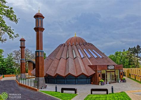 Head Of Ahmadiyya Muslim Community Opens New Central Mosque In Islamabad, Tilford, UK - Press ...