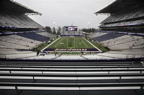 Washington Huskies: Hunter Bryant Brings Confident Attitude to UDub