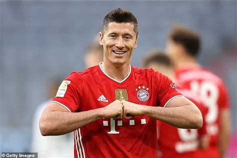 Lewandowski Wins Germany’s Footballer Of The Year Award