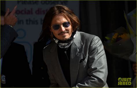 Amber Heard Gets Emotional After Johnny Depp's Lawyer Calls Her a Liar On Last Day of Libel Case ...