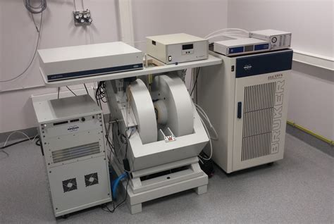 EPR spectroscopy | Laboratory of Microwave Spectroscopy