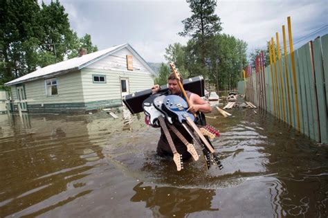 6 homes ordered evacuated as Kettle River rises near Grand Forks | CBC News