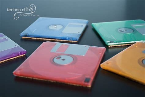 Colored Floppy Disk Coaster Set | Gadgetsin