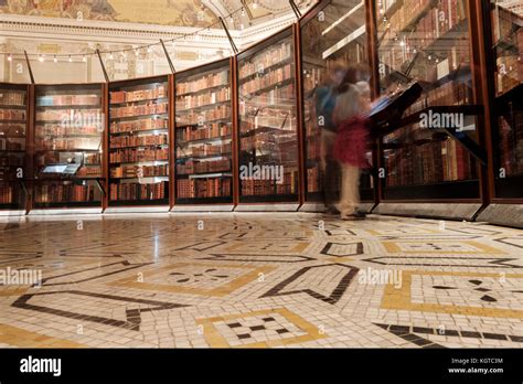 Reconstructed Thomas Jefferson Library exhibit at the Library of Congress, Washington, DC ...