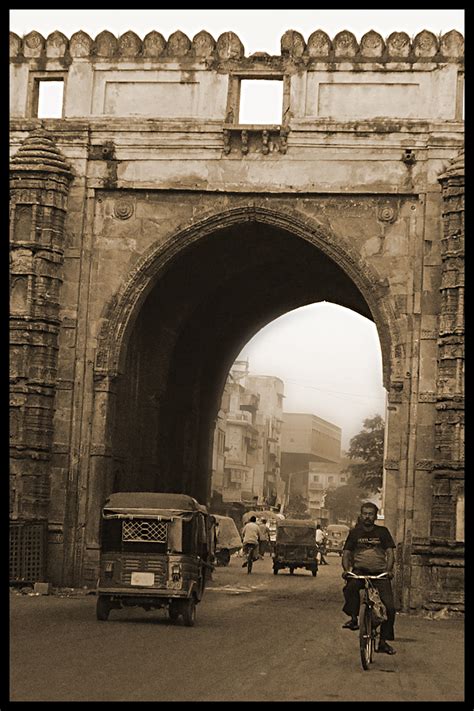 Heritage Walk of Ahmedabad | World is Beautiful! Don't Miss Anything.