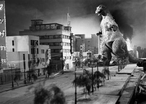 Gojira 1954 Behind the Scenes – Becoming Godzilla