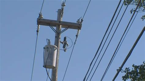 Power back on in NDG after thousands briefly lose electricity | CTV News