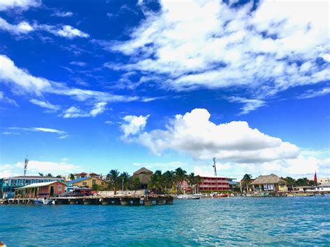 San Pedro Isla Bonita, Belize // December 2017