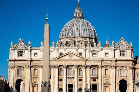 Premium Photo | View to saint peter basilica rome italy