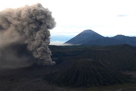 INDONESIA-MOUNT BROMO-ERUPTION