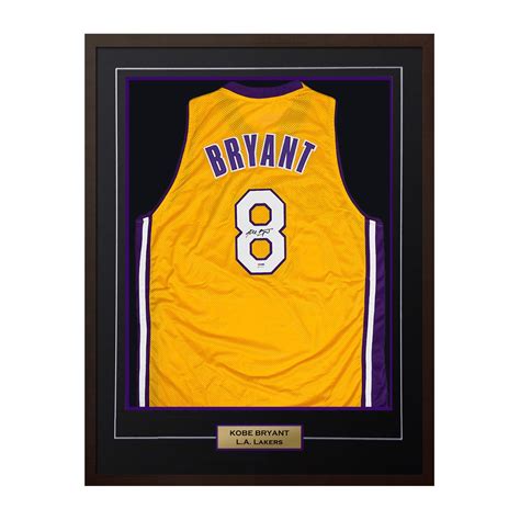 √ Signed Kobe Bryant Jersey