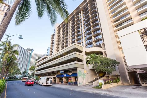 Aqua Palms Waikiki | Hawaii Aloha Travel