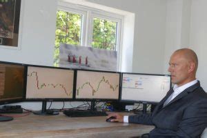 Tom Hougaard - Danmarks mest kendte daytrader - Daytrader.dk