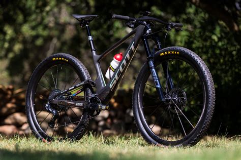 Nino Schurter's SCOTT Spark RC for 2022 in detail