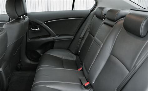 Avensis Saloon Interior (2009 - 2011) - Toyota Media Site