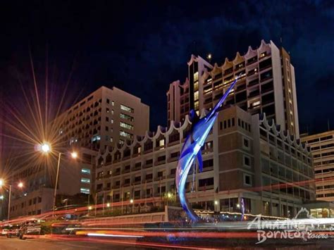 Kota Kinabalu City Night Tour & Seafood Dinner - Amazing Borneo Tours