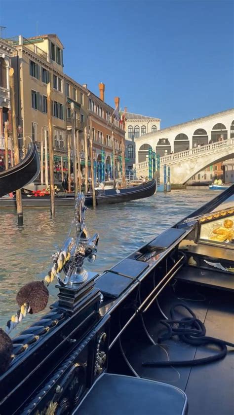 Gondola ride, Grand canal, Rialto bridge, Venice, Italy 🛶🇮🇹 | Visiting greece, Venice boat ...