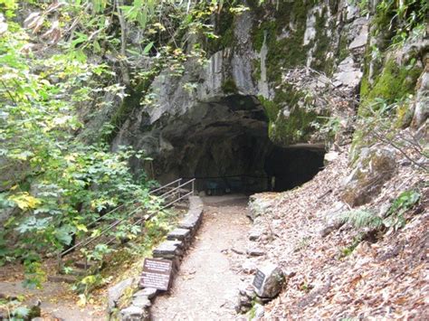 Crystal Cave - Sequoia National Park, CA - Cave Entrances (Natural) on Waymarking.com