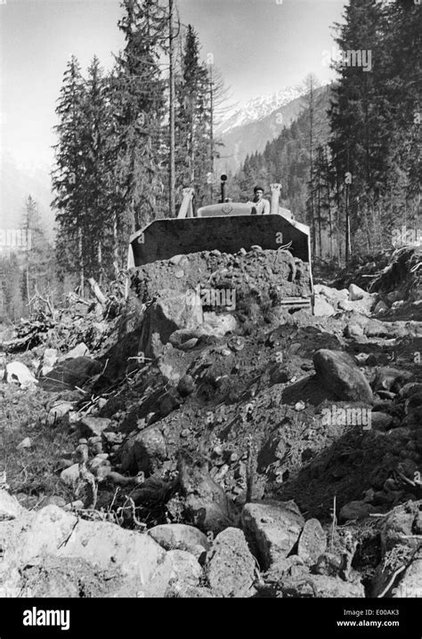 Construction of the Mont Blanc tunnel, 1959 Stock Photo - Alamy