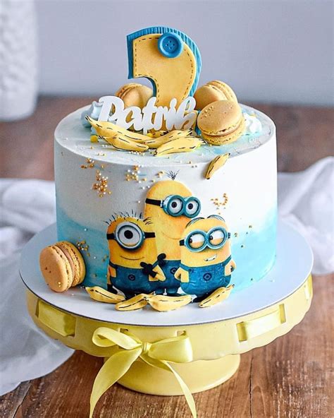 15 Super-Cool Minion Cake Ideas | The Bestest Ever!