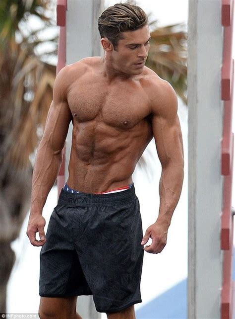 Zac Efron Baywatch Workout: How to Build the Baywatch Physique