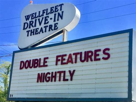 25 Best Drive-In Movie Theaters in the U.S., Ranked | FamilyMinded