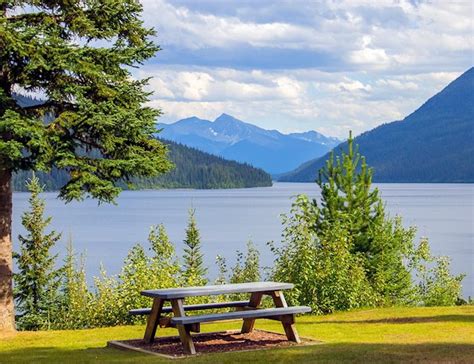 Camping at Bowron Lake - RV Sites, Becker's Lodge, Bowron Lake, BC