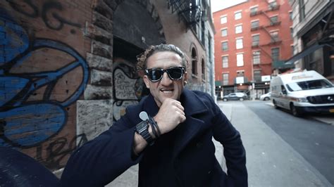 What Cameras and MM Lens Do Popular Vloggers like Casey Neistat, Bald ...