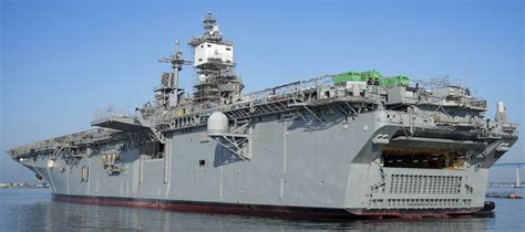 LHD-2 USS Essex Wasp class Amphibious Assault Ship US Navy