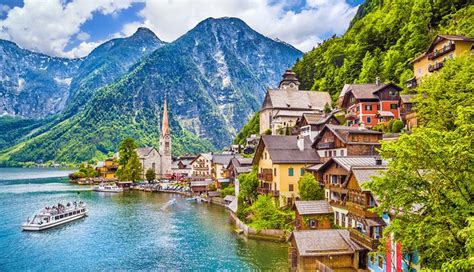 6 Smallest Countries To Visit in Europe - lifeberrys.com