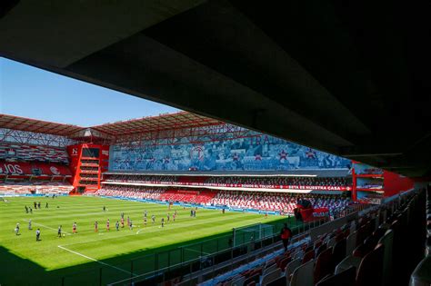 The Hushed Spectacle of Soccer Matches in Empty Stadiums | WIRED