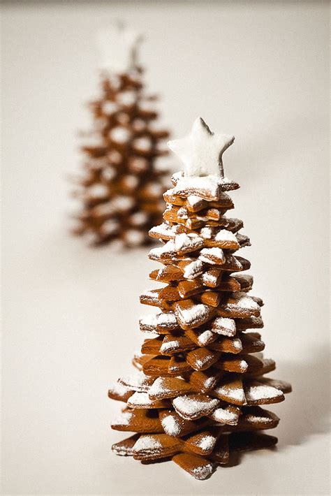 Gingerbread Christmas Tree | Dreaming of Winter