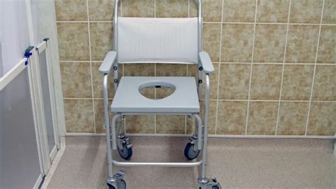 7 Best Portable Toilets for Seniors