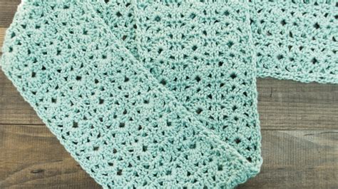 How to Crochet a Shell Stitch Scarf Left-Handed Tutorial | AllFreeCrochet.com