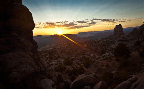 HD wallpaper: Canyon Sunrise, Nature, Landscape, Nature/Desert, moab, rays | Wallpaper Flare