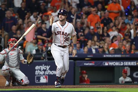 Watch: Kyle Tucker Gets Houston Astros' Scoring Started in Style in ...