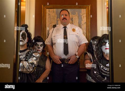 Paul blart kevin james mini kiss columbia pictures blart hi-res stock ...