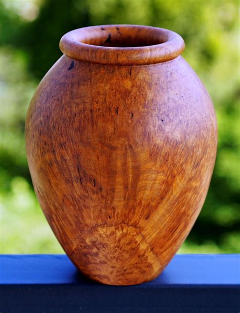 Vase aus Lindenmaserholz #woodlatheideaswoodturning | Wood turning ...