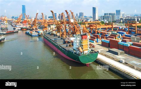 Huangpu Port Wharf, Guangzhou City, Guangdong Province Stock Photo - Alamy