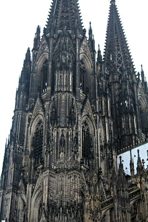 The Cologne Cathedral (Exterior) // Germany | Caravan Sonnet