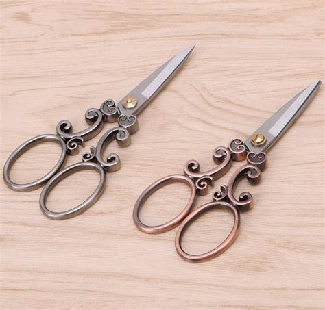 Vintage Gray Silver Embroidery Scissors Dressmaker Shears | Etsy | Embroidery scissors, Vintage ...