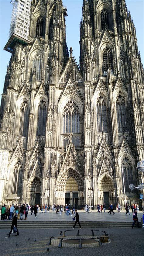 The grand Cologne Cathedral | Visions of Travel