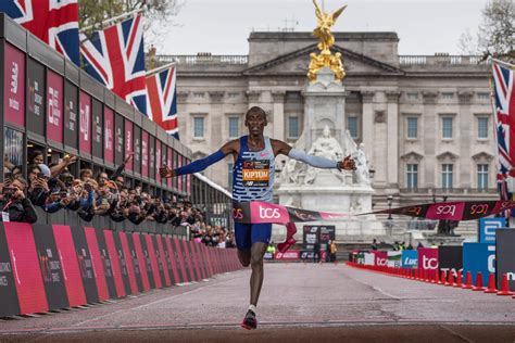 Kiptum makes marathon history to win London's crown - TCS London Marathon