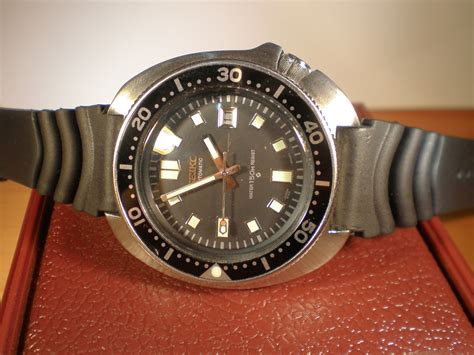 watchopenia: Seiko diver 6105-8009