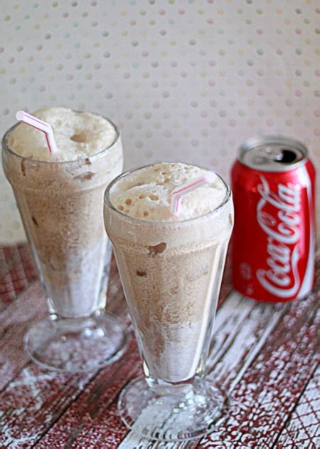 Coke Float Cocktail - Kitchen Treaty