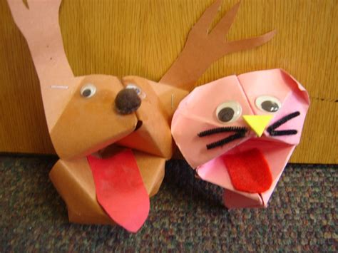 Make paper puppets using the "fortune teller" paper folding pattern | Puppets in School ...