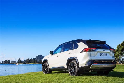 2022 Toyota RAV4 XSE Hybrid review - NZ Autocar