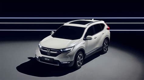 Honda Reveals CR-V Hybrid; Won’t Discuss U.S. Plans | TheDetroitBureau.com